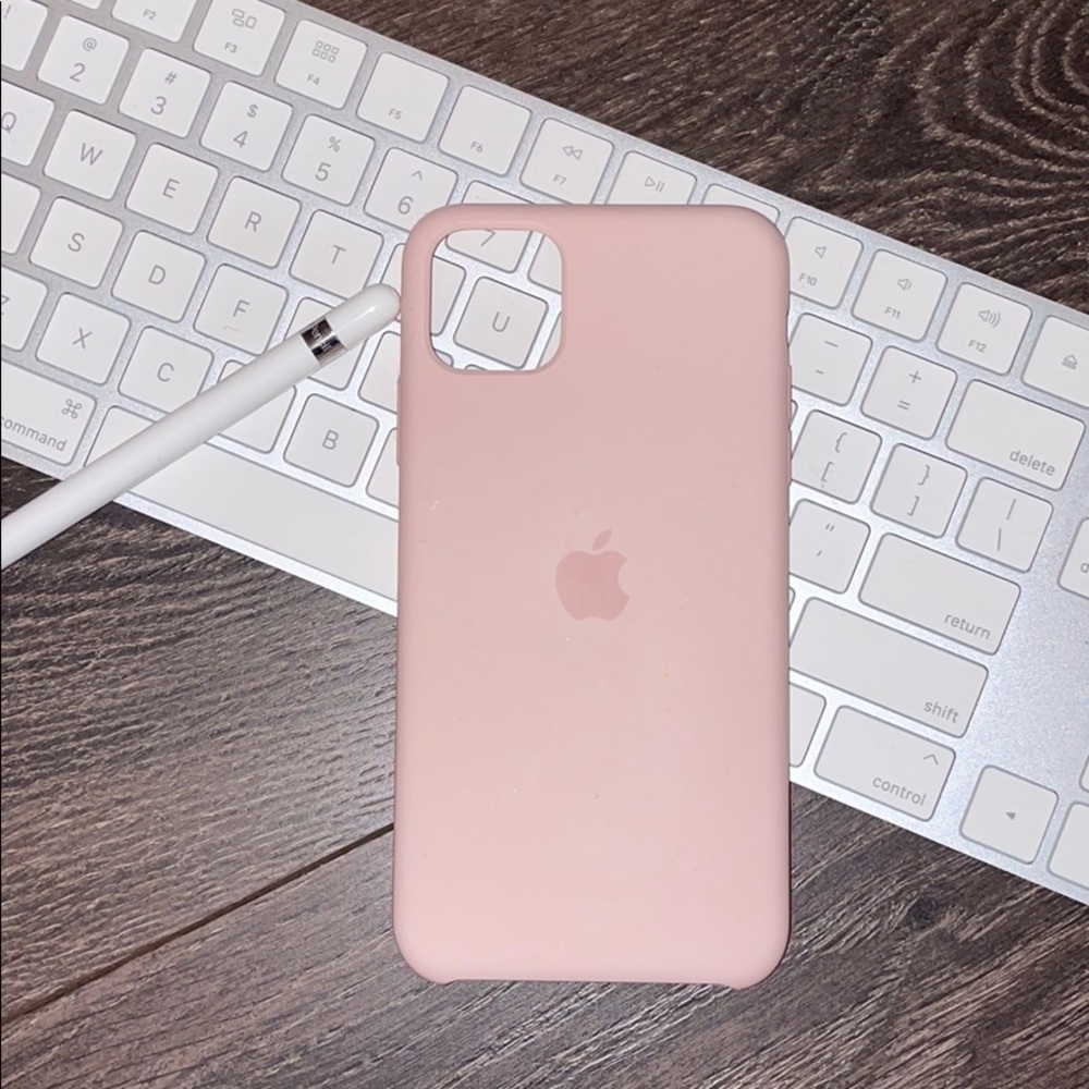 11 Pro Max Apple silicon case